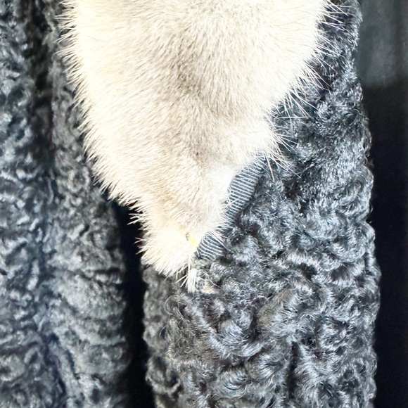 💎🥈 VINTAGE 60’s BALUT’s Furs Persian black lamb fur and beige mink collar - Picture 15 of 15